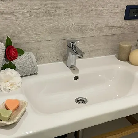 Da Paulin דירה מנרולה